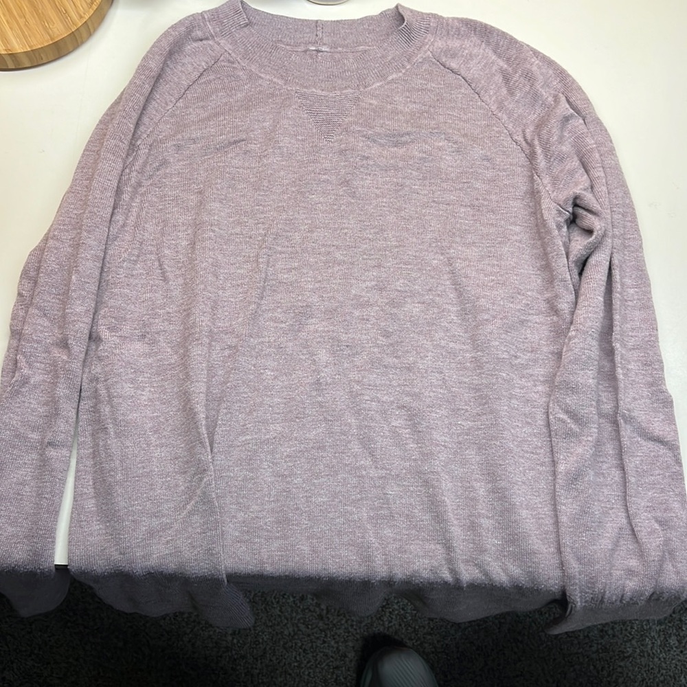 Lululemon sweater size medium